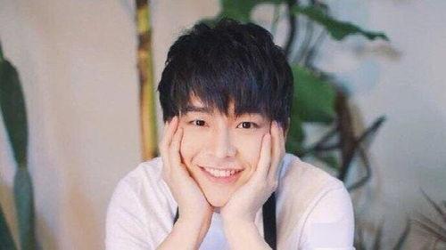 吴旭君恋情爆料视频,甜蜜互动引网友热议 第1张 吴旭君恋情爆料视频,甜蜜互动引网友热议 第1张